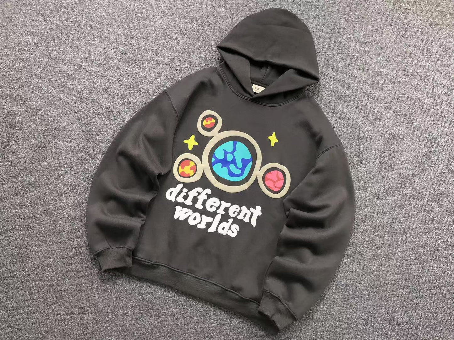 BROKEN PLANET DIFFERENT WORLDS HOODIE SLATE - Sin Sity Reps