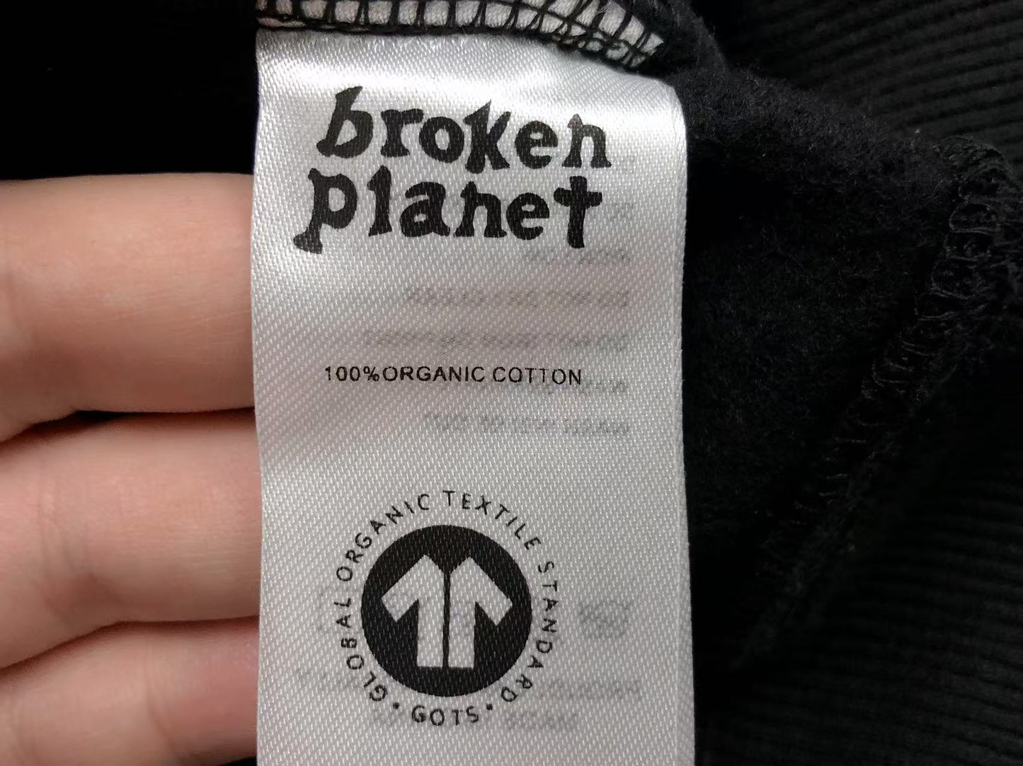 BROKEN PLANET TRUE LOVE IS HARD TO FIND HOODIE BLACK - Sin Sity Reps