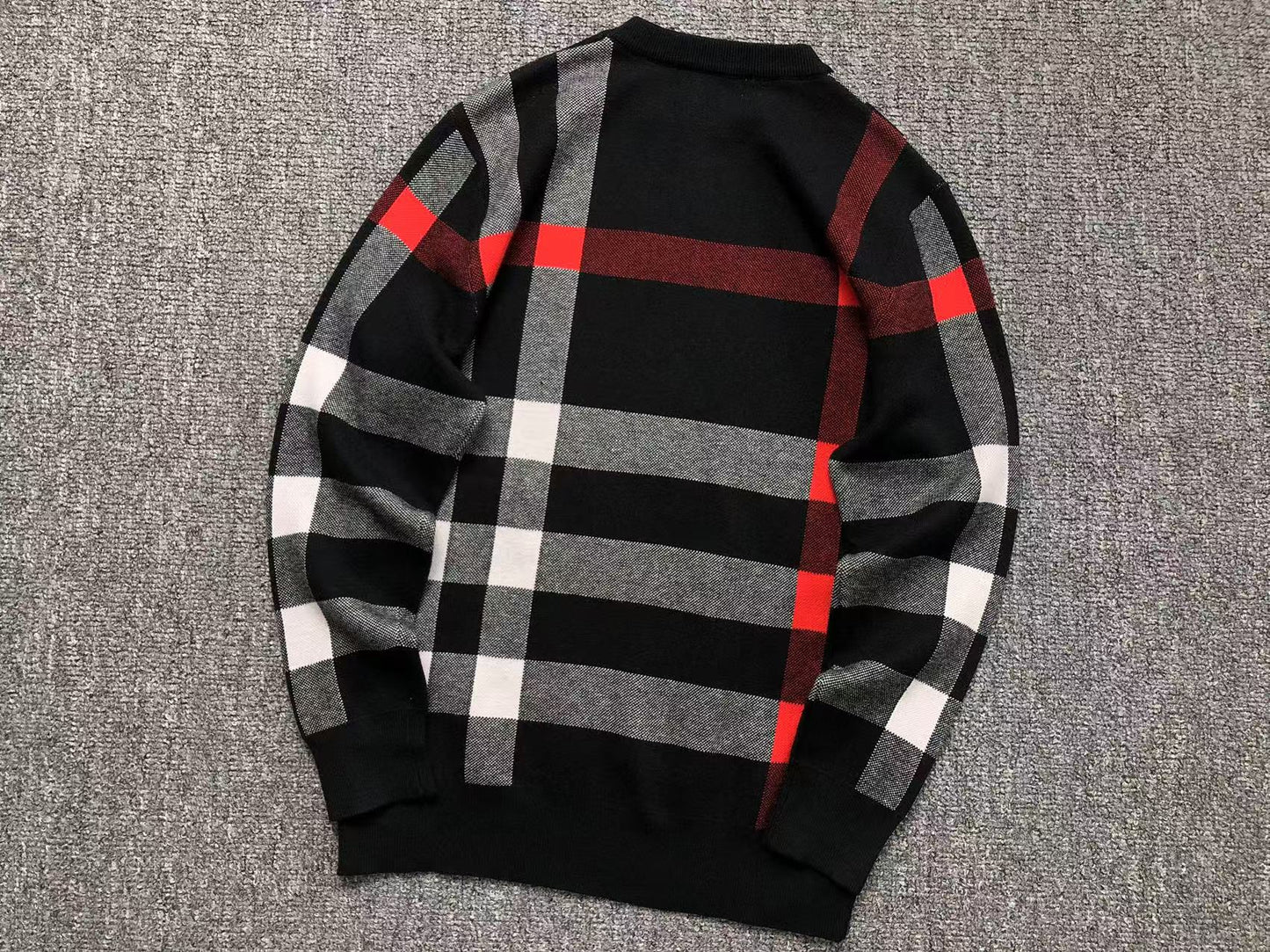 BURBERRY CHECKERED PRINT SWEATER BLACK - Sin Sity Reps