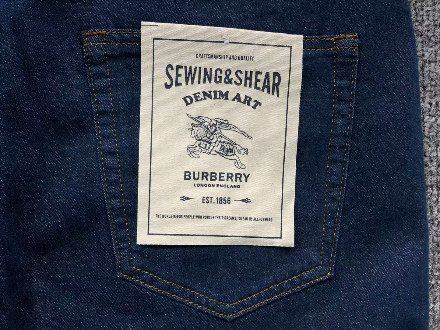 BURBERRY DENIM JEANS DARK BLUE - Sin Sity Reps