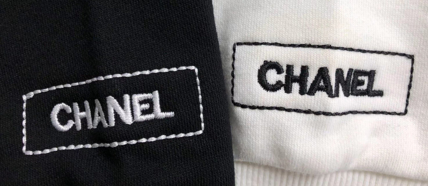 CHANEL CC LOGO SWEATSHIRT BLACK - Sin Sity Reps