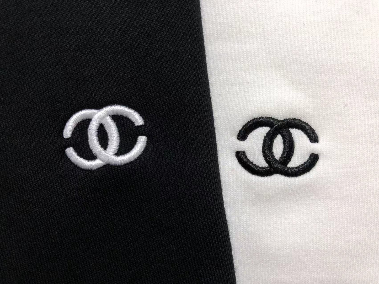 CHANEL CC LOGO SWEATSHIRT BLACK - Sin Sity Reps