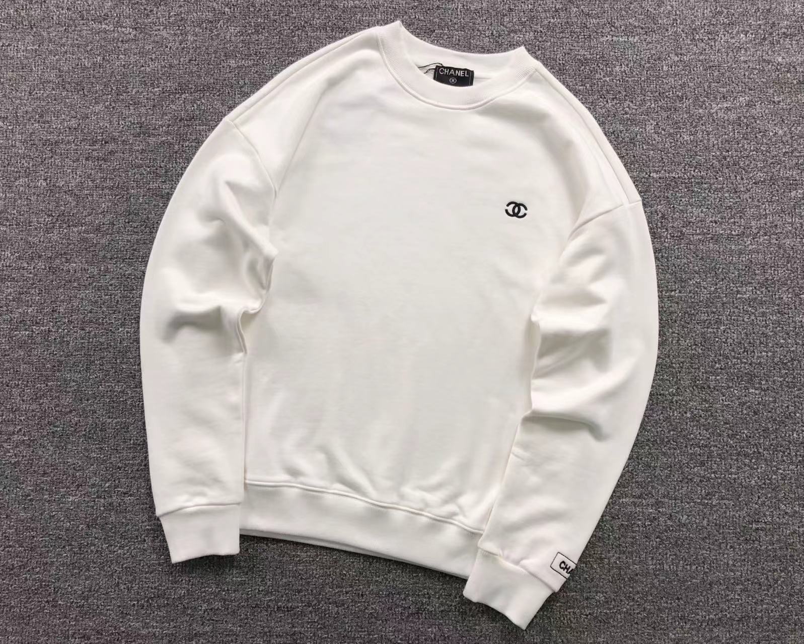 CHANEL CC LOGO SWEATSHIRT WHITE - Sin Sity Reps