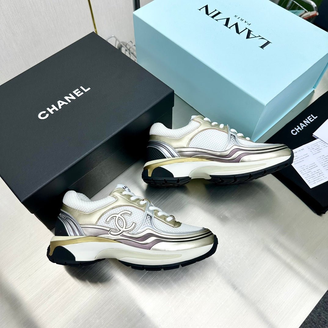 CHANEL CC RUNNERS SNEAKERS WHITE AND GOLD - Sin Sity Reps