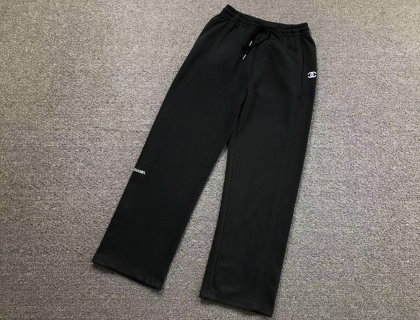 CHANEL SWEATPANTS BLACK - Sin Sity Reps