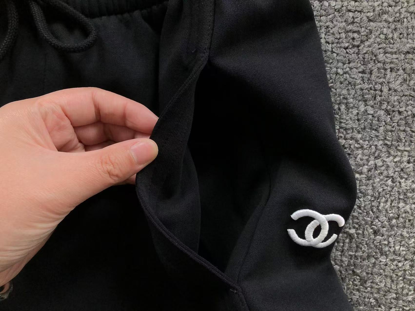 CHANEL SWEATPANTS BLACK - Sin Sity Reps