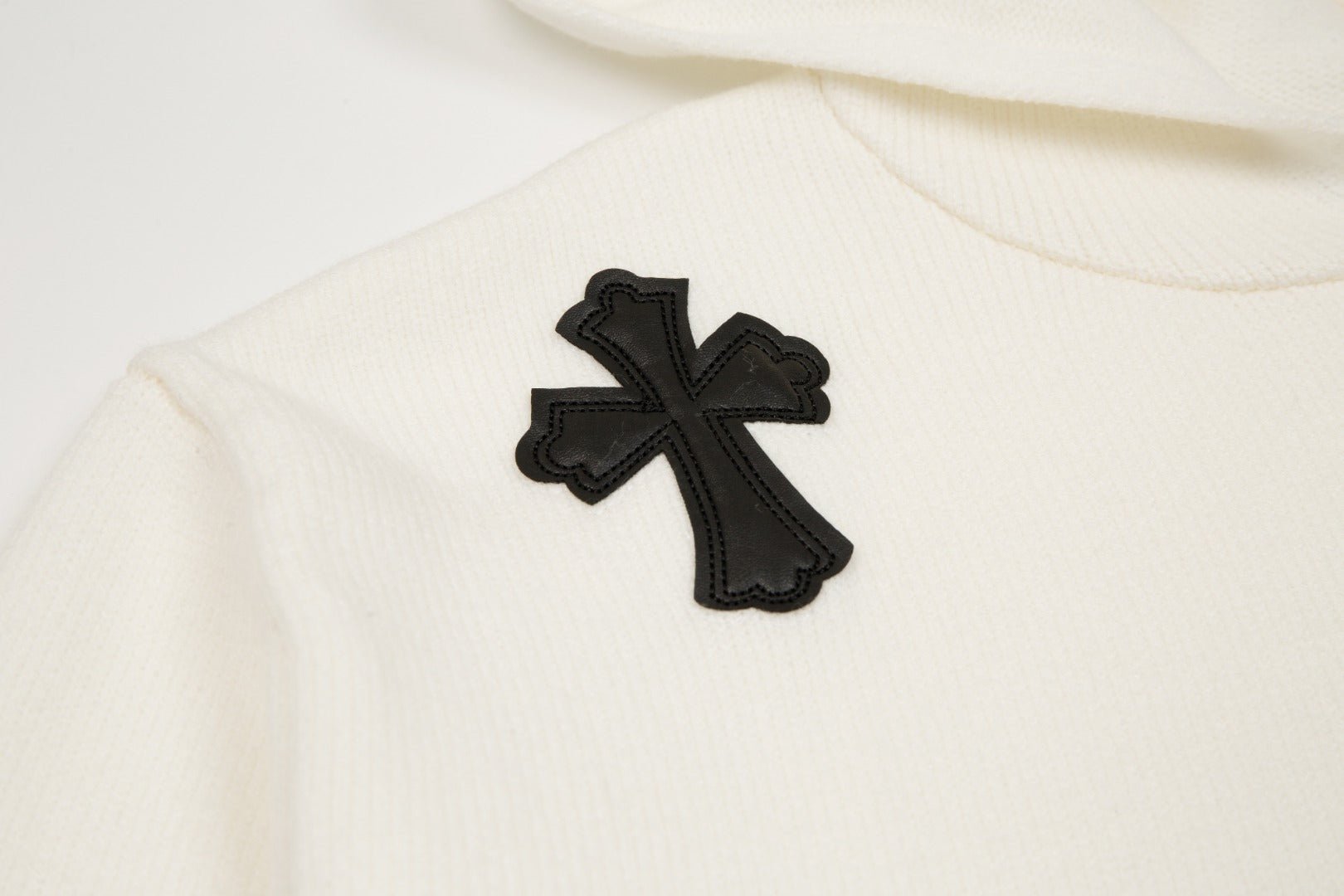 CHROME HEARTS BLACK CROSS PATCH HOODIE WHITE - Sin Sity Reps