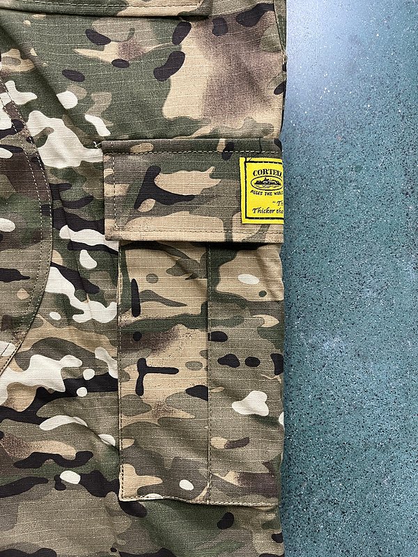 CORTEIZ CARGO PANTS CAMO - Sin Sity Reps