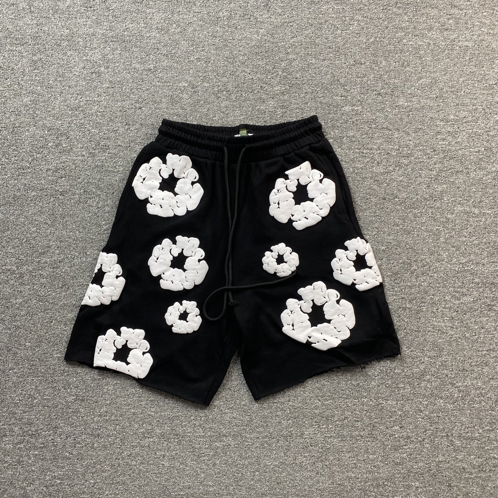 DENIM TEARS COTTON WREATH SHORTS BLACK - Sin Sity Reps