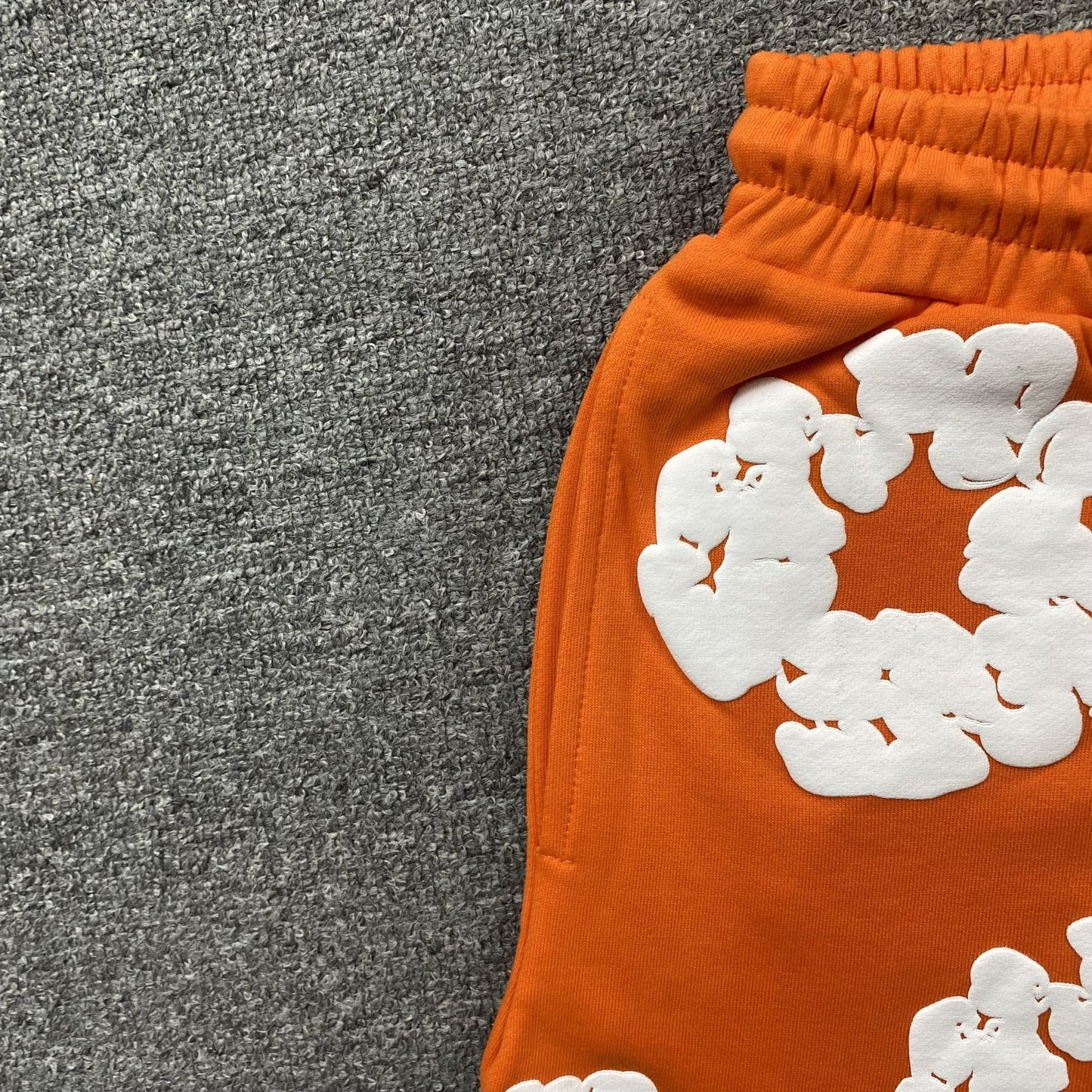 DENIM TEARS COTTON WREATH SHORTS ORANGE - Sin Sity Reps