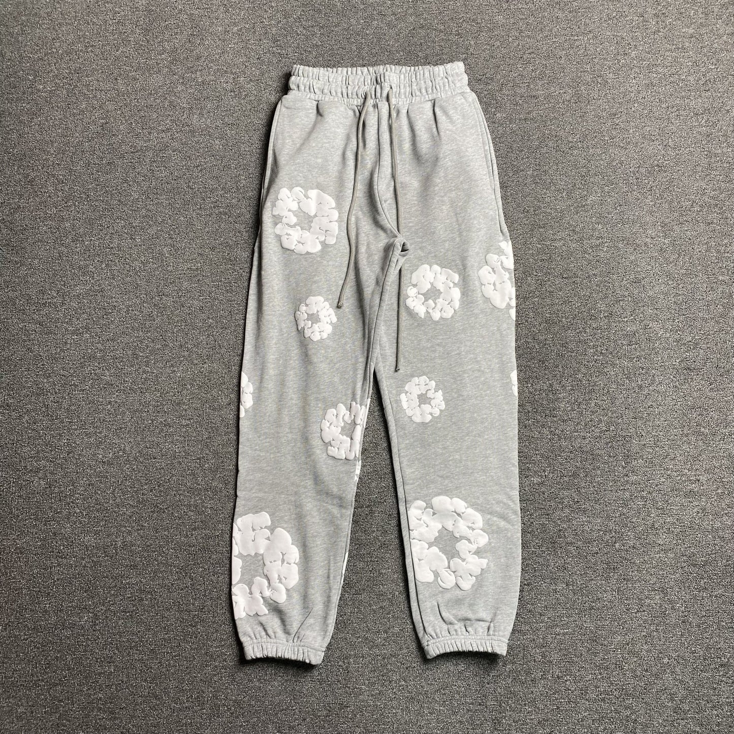 DENIM TEARS COTTON WREATH SWEATPANTS GREY - Sin Sity Reps