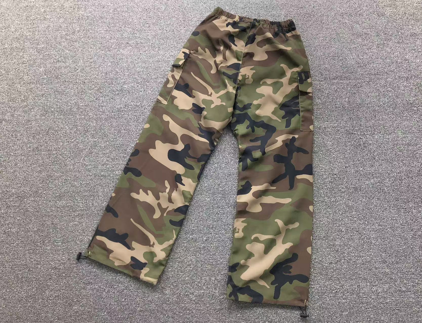 FEAR OF GOD ESSENTIALS MILITARY NYLON FIELD PANTS WOODLAND CAMO - Sin Sity Reps