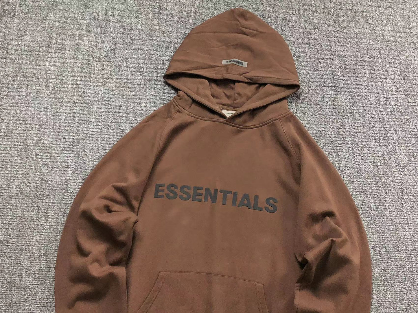 FEAR OF GOD ESSENTIALS PULLOVER HOODIE APPLIQUE LOGO BROWN - Sin Sity Reps