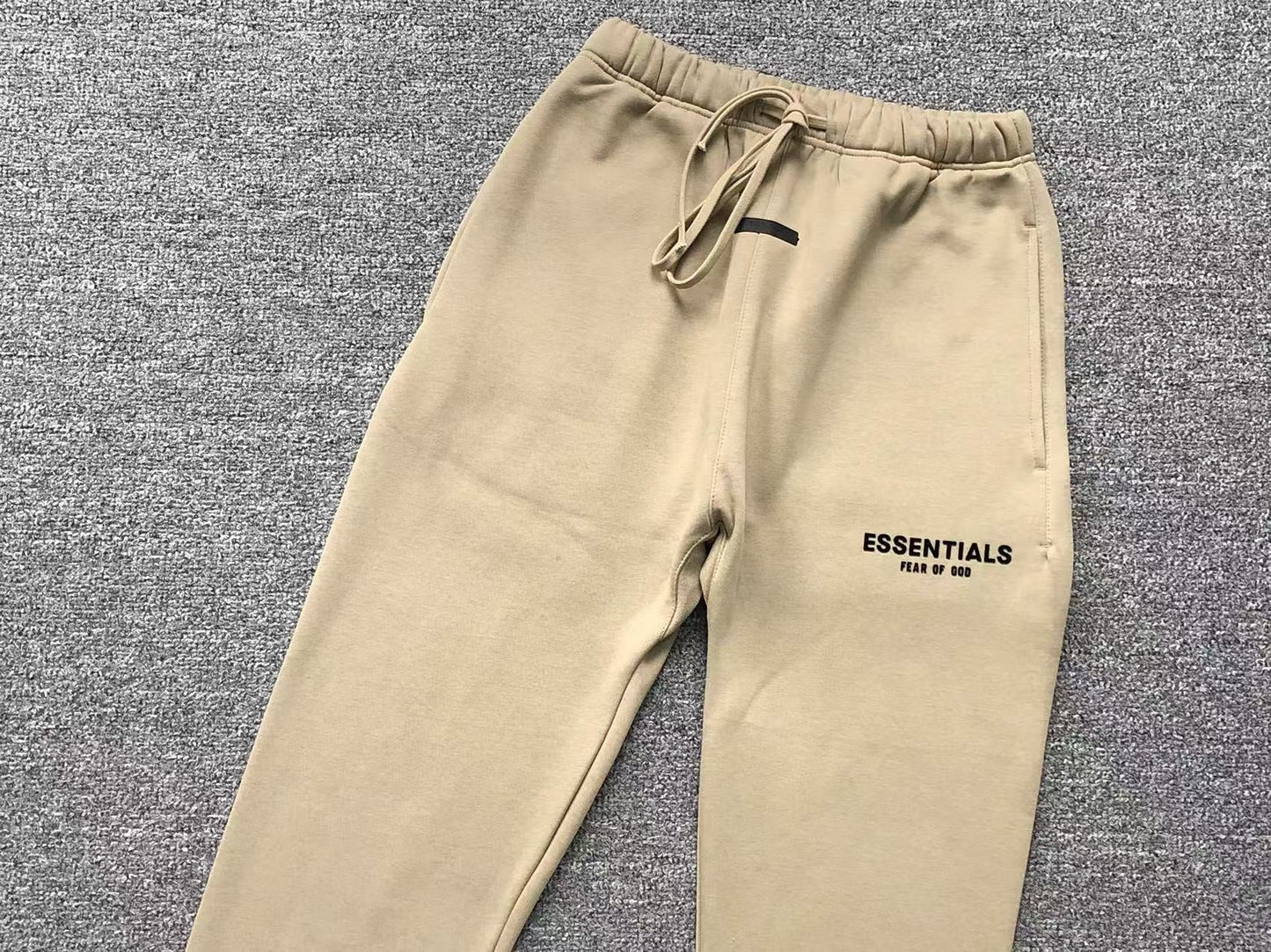 FEAR OF GOD ESSENTIALS SWEATPANTS DESERT SAND - Sin Sity Reps