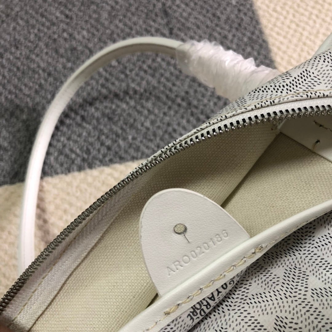 GOYARD ARTOIS PM TOTE BAG WHITE - Sin Sity Reps