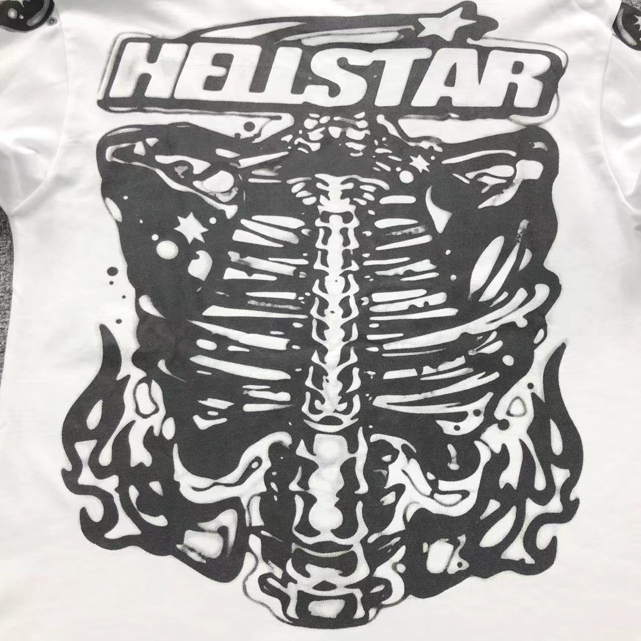 HELLSTAR RIBCAGE GRAPHIC LONGSLEEVE WHITE - Sin Sity Reps