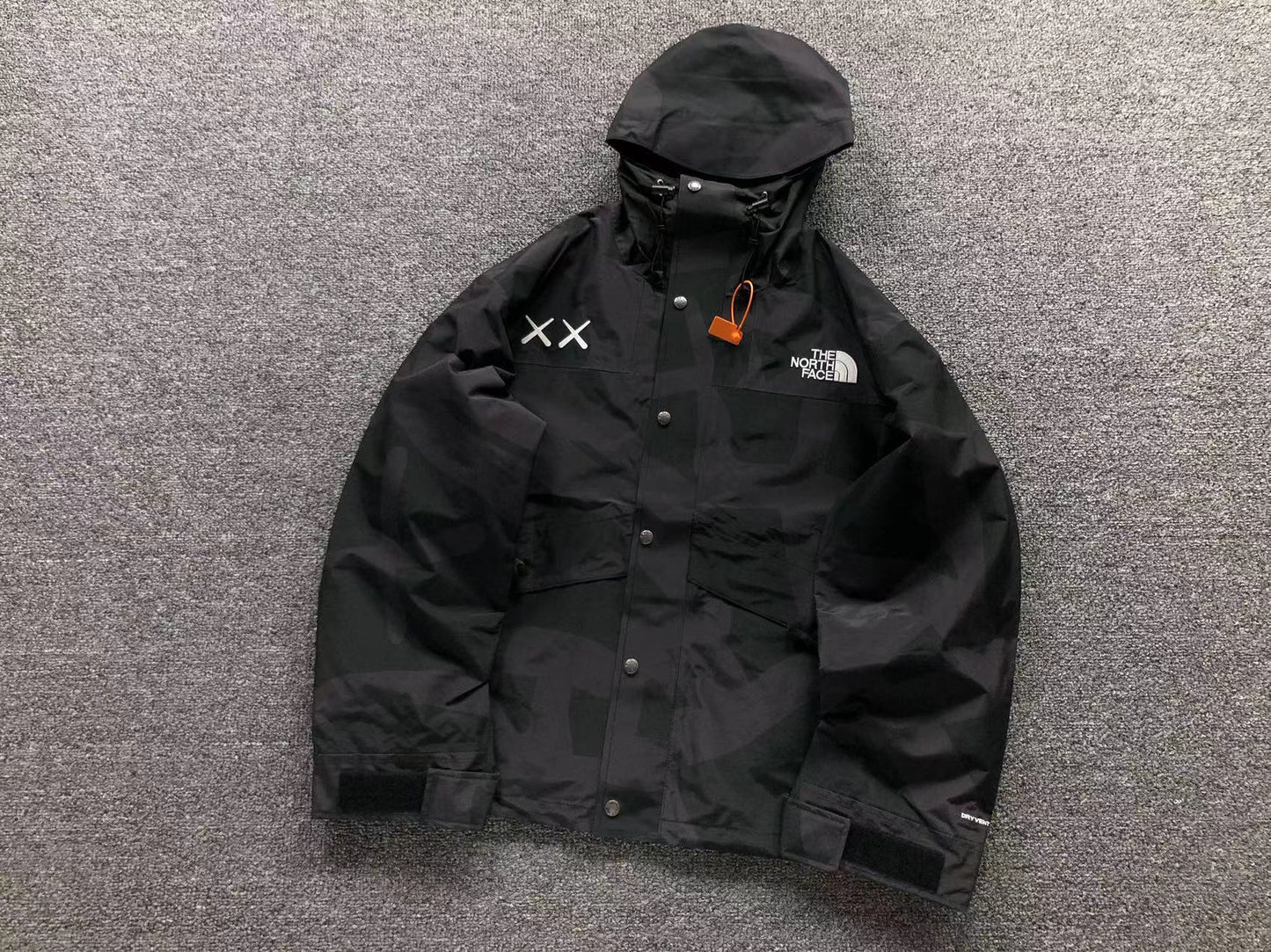 KAWS x THE NORTH FACE RETRO 1986 MOUNTAIN JACKET BLACK - Sin Sity Reps