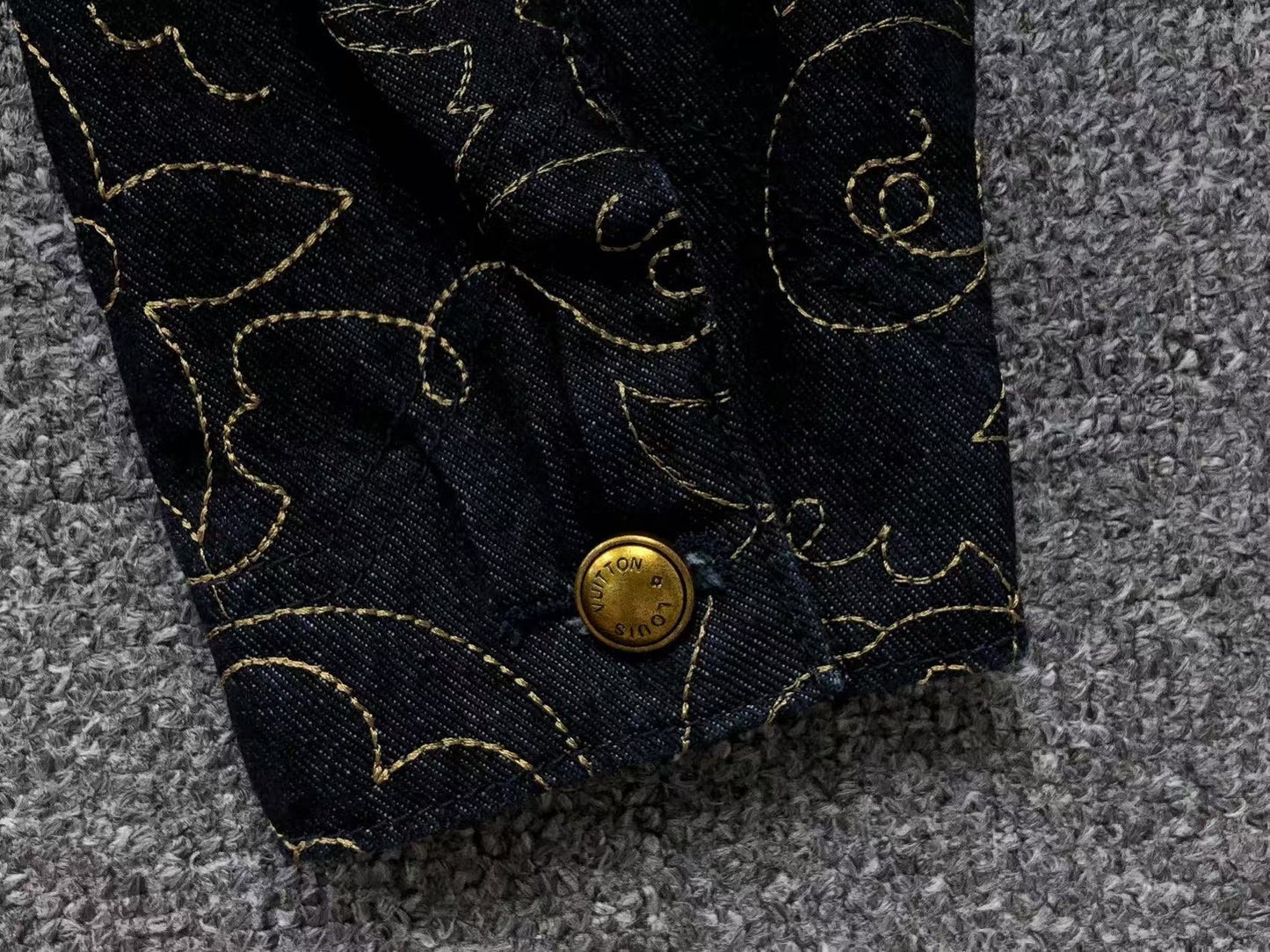 LOUIS VUITTON LV EMBROIDERED UTILITY DENIM JACKET - Sin Sity Reps