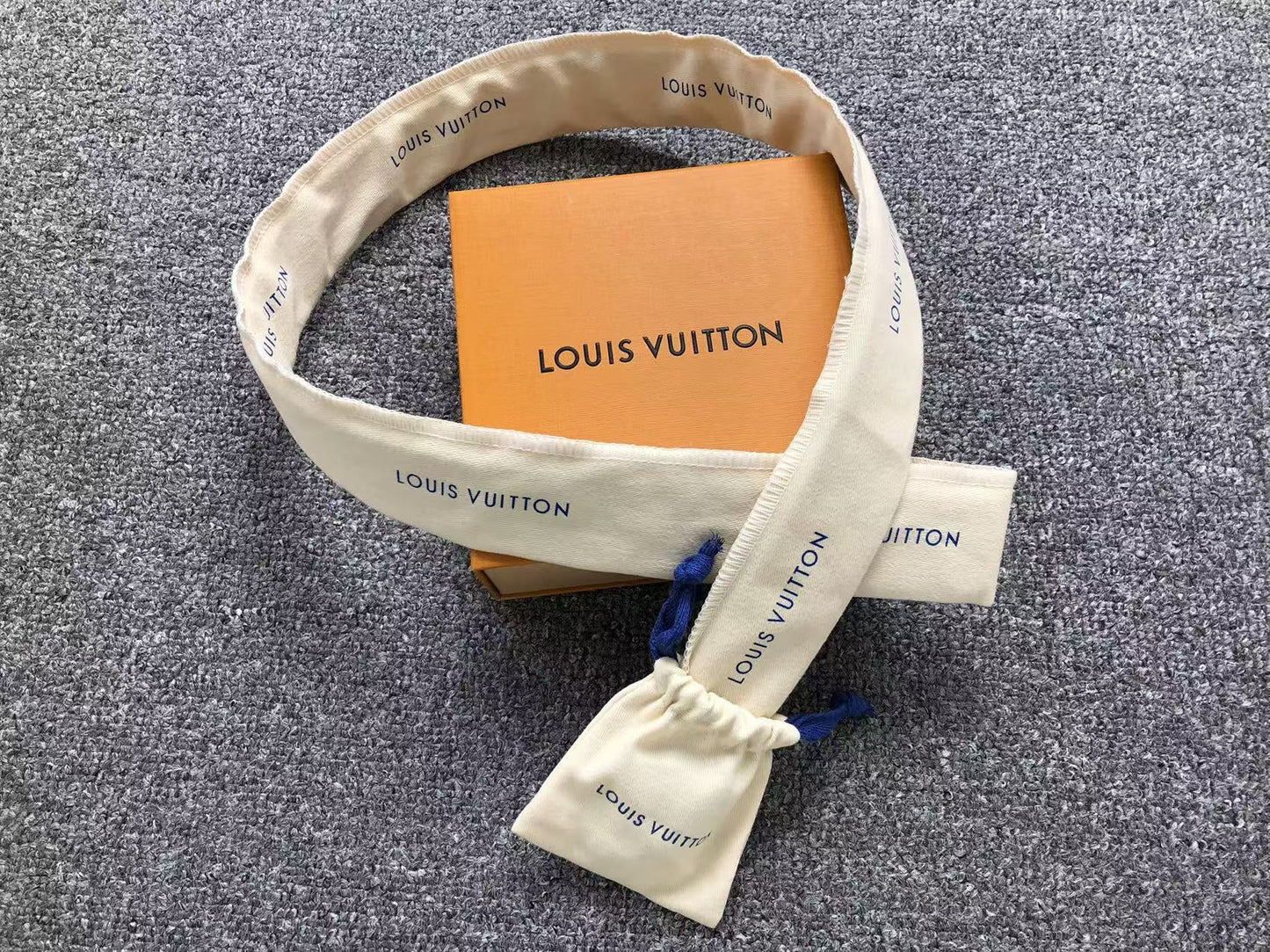 LOUIS VUITTON LV INITIALES BELT GRAPHITE BLACK - Sin Sity Reps