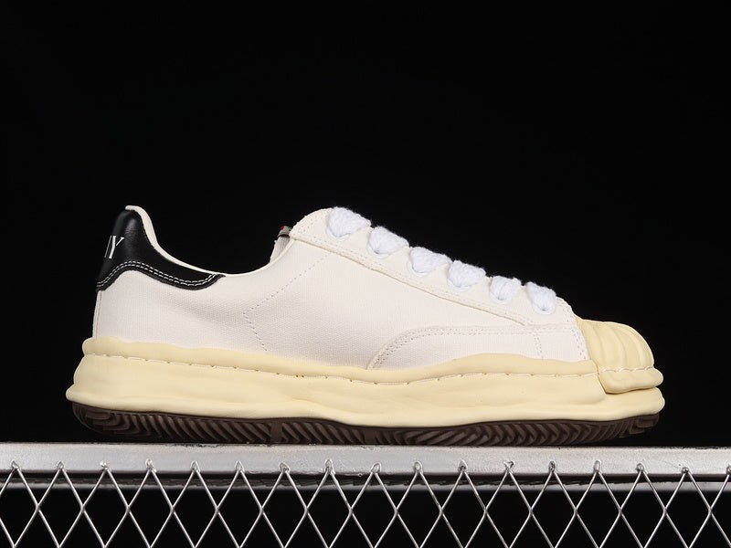 MAISON MIHARA YASUHIRO BLAKEY OG SOLE LEATHER LOW BEIGE WHITE - Sin Sity Reps