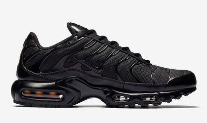 NIKE AIR MAX PLUS x TRIPLE BLACK - Sin Sity Reps