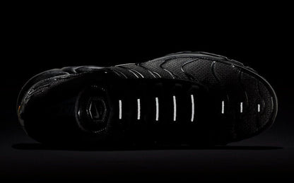 NIKE AIR MAX PLUS x TRIPLE BLACK - Sin Sity Reps