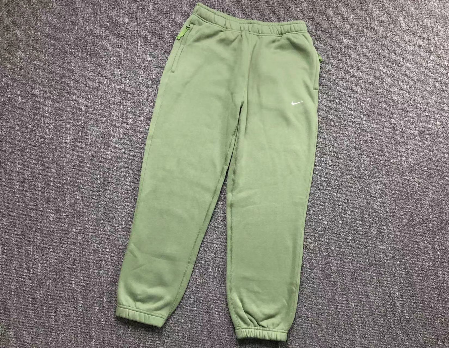 NIKE FULL SWEATPANTS OIL GREEN - Sin Sity Reps