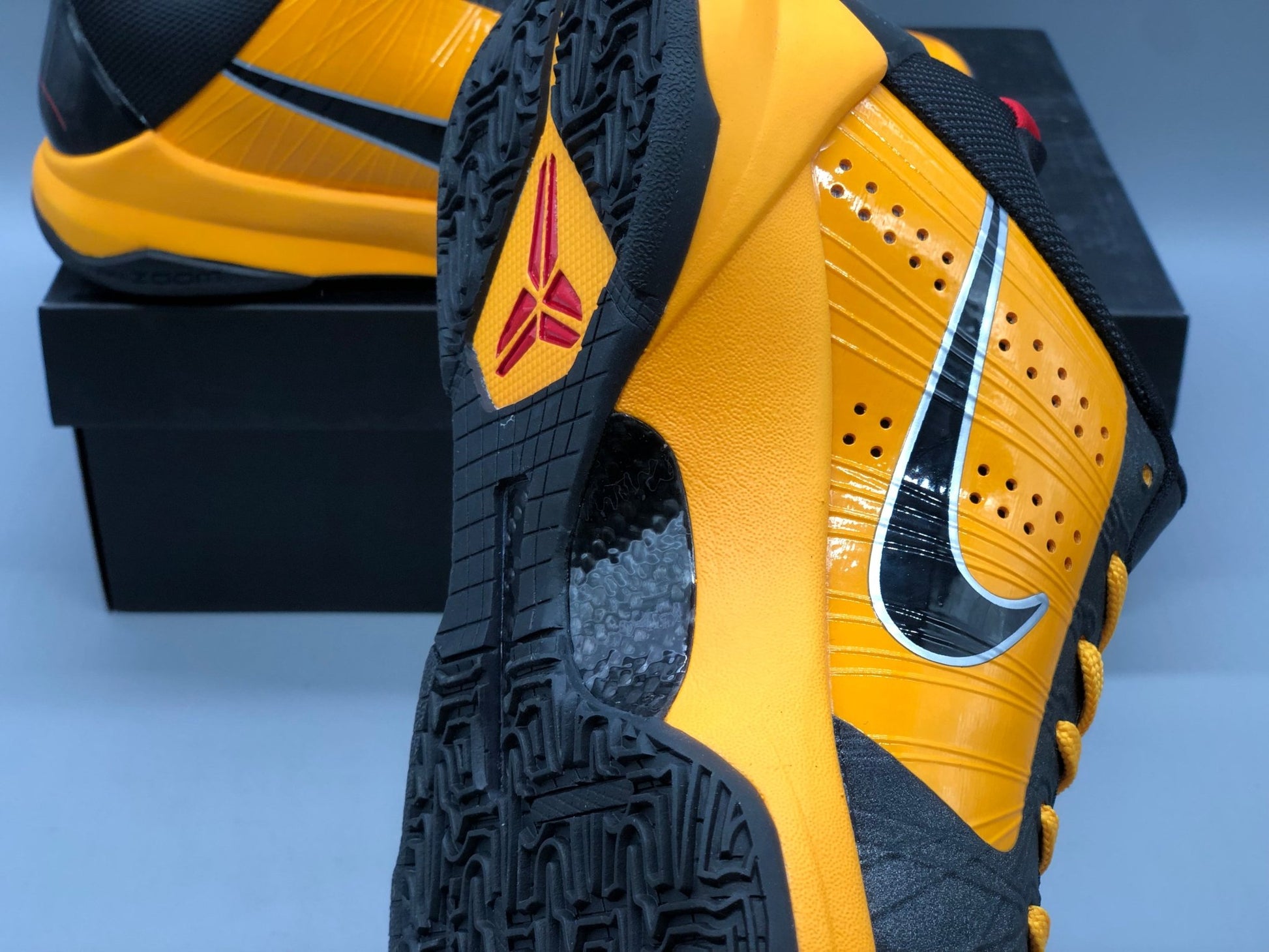 NIKE KOBE 5 PROTRO BRUCE LEE - Sin Sity Reps