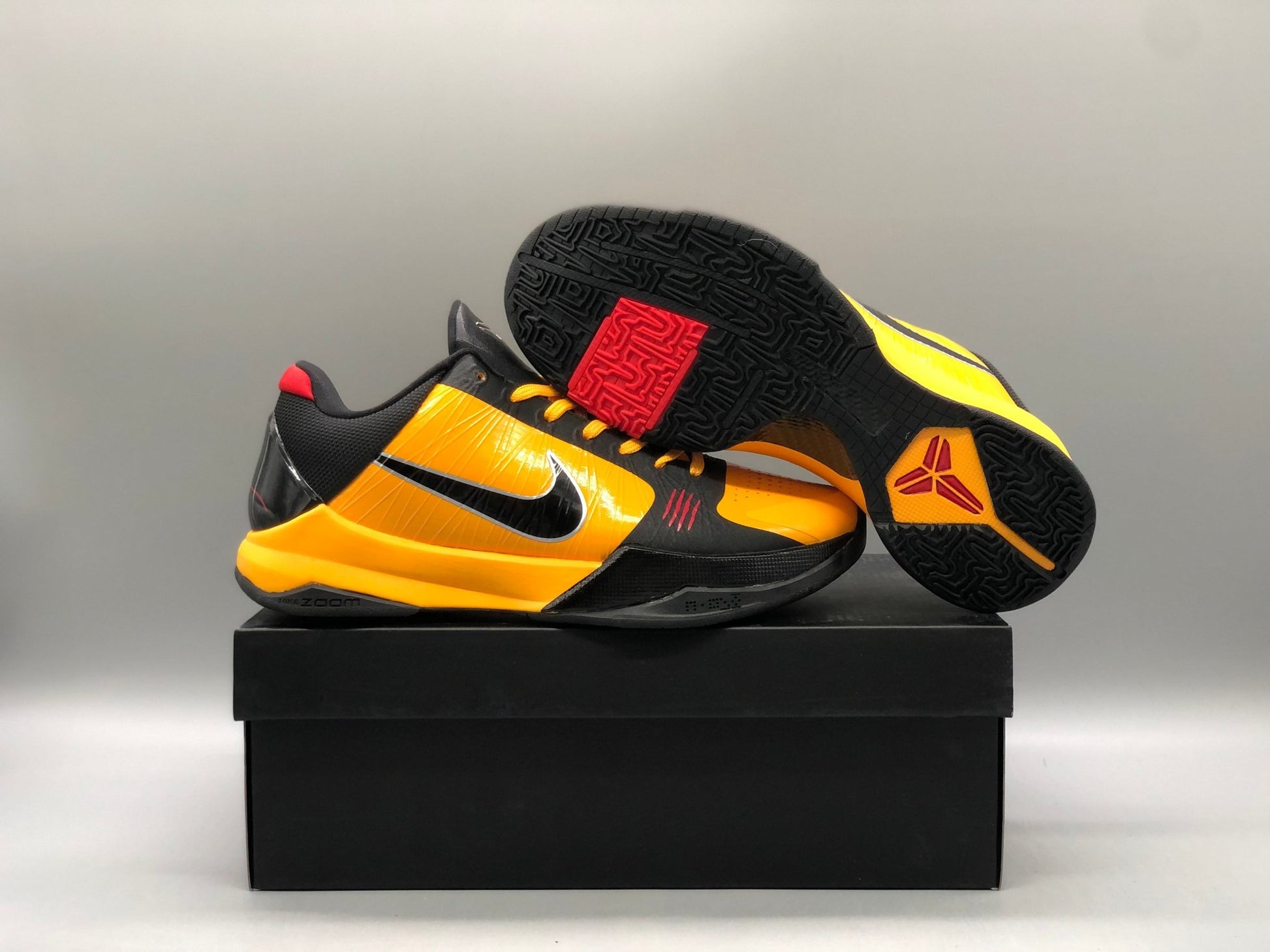 NIKE KOBE 5 PROTRO BRUCE LEE - Sin Sity Reps