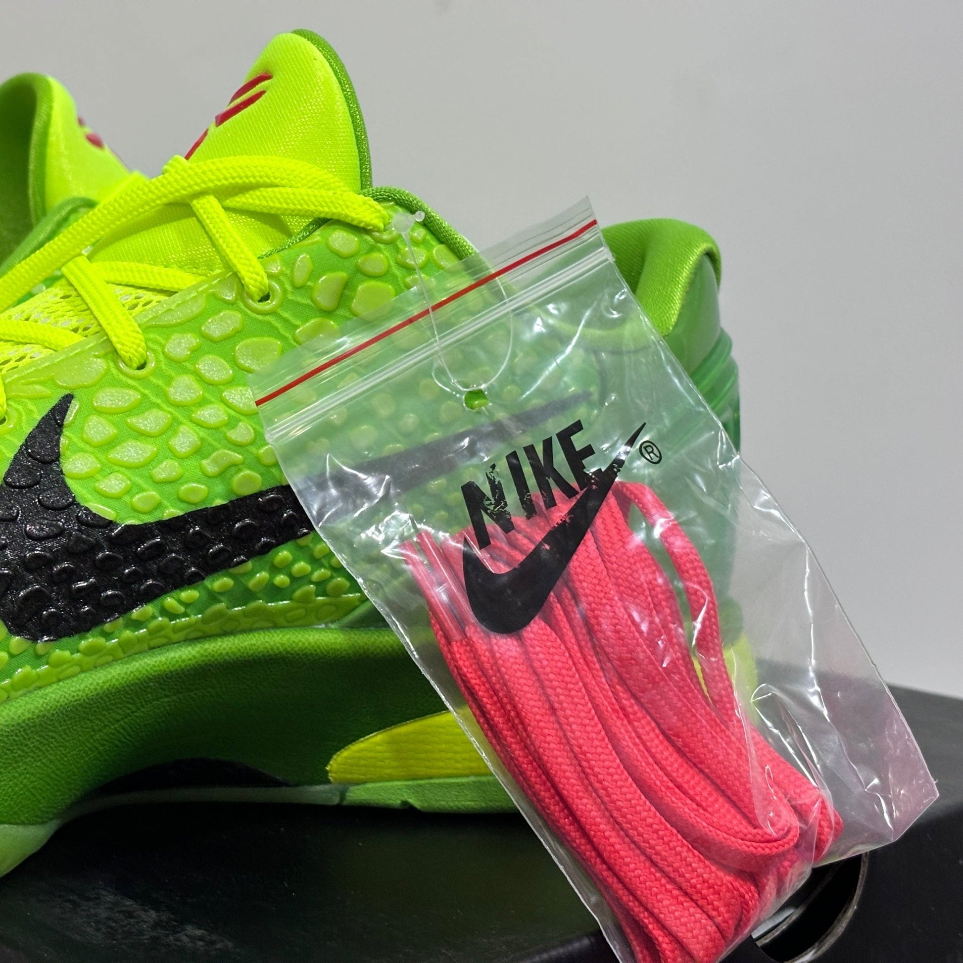 NIKE KOBE 6 PROTRO GRINCH - Sin Sity Reps