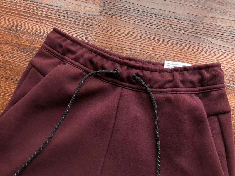 NIKE TECH FLEECE PANTS x BERRY/POMEGRANATE - Sin Sity Reps