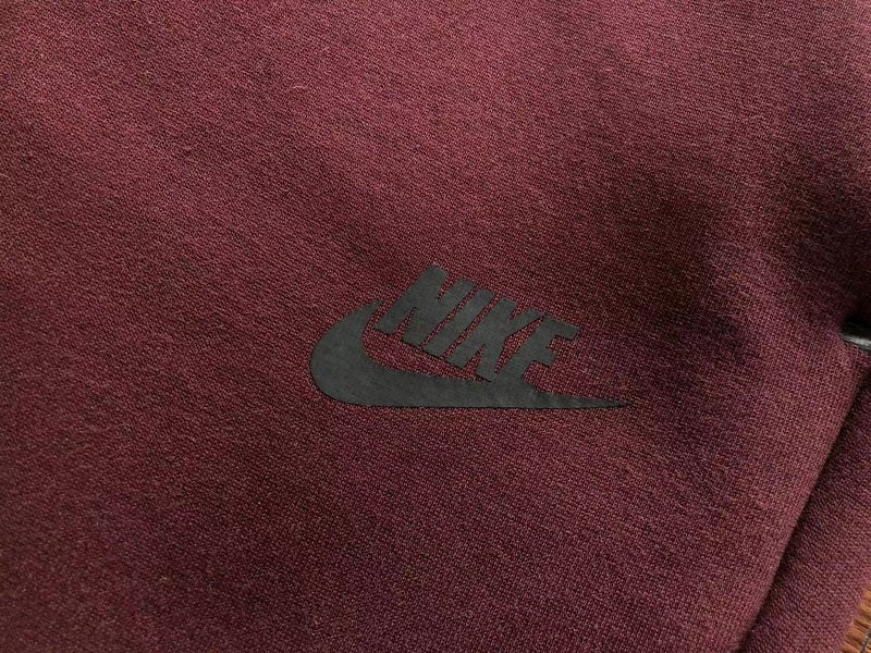 NIKE TECH FLEECE PANTS x BERRY/POMEGRANATE - Sin Sity Reps