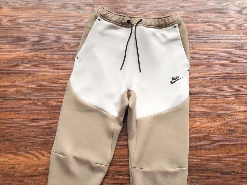 NIKE TECH FLEECE PANTS x SANDALWOOD/LIGHT BONE WHITE - Sin Sity Reps