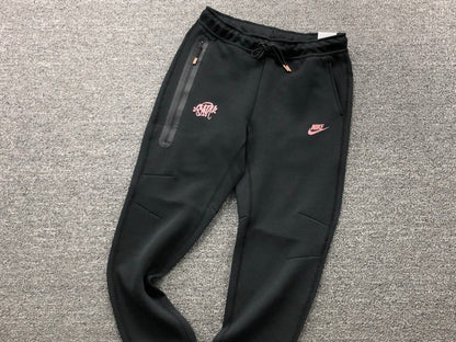 NIKE TECH FLEECE x SYNA CENTRAL CEE PANTS - Sin Sity Reps