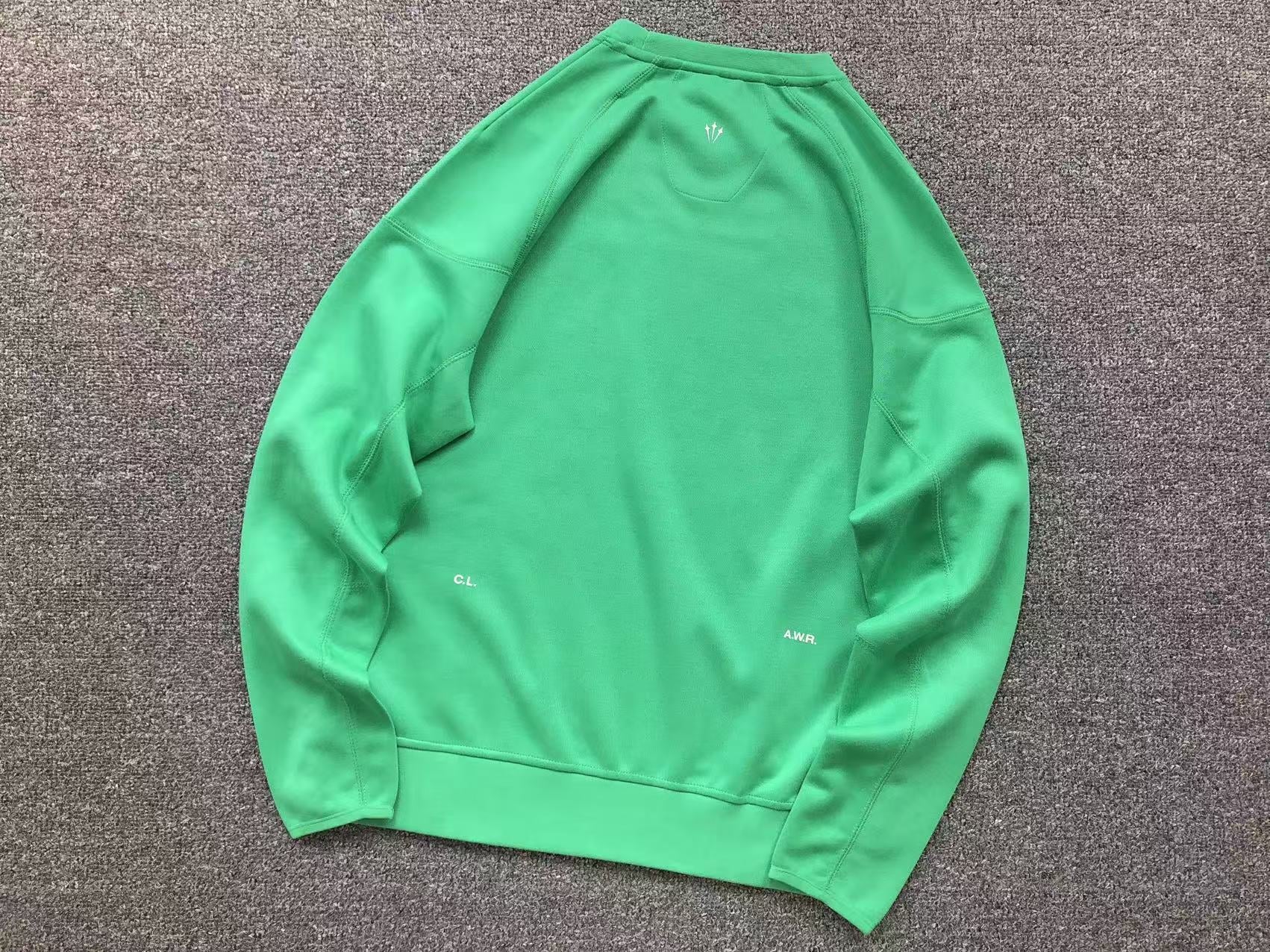 NIKE x NOCTA TECH FLEECE CREWNECK STADIUM GREEN SAIL - Sin Sity Reps