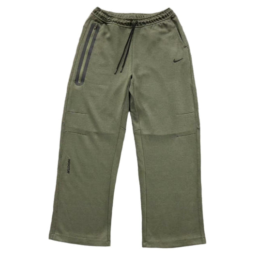 NIKE x NOCTA TECH FLEECE SWEATPANTS ARMY GREEN - Sin Sity Reps