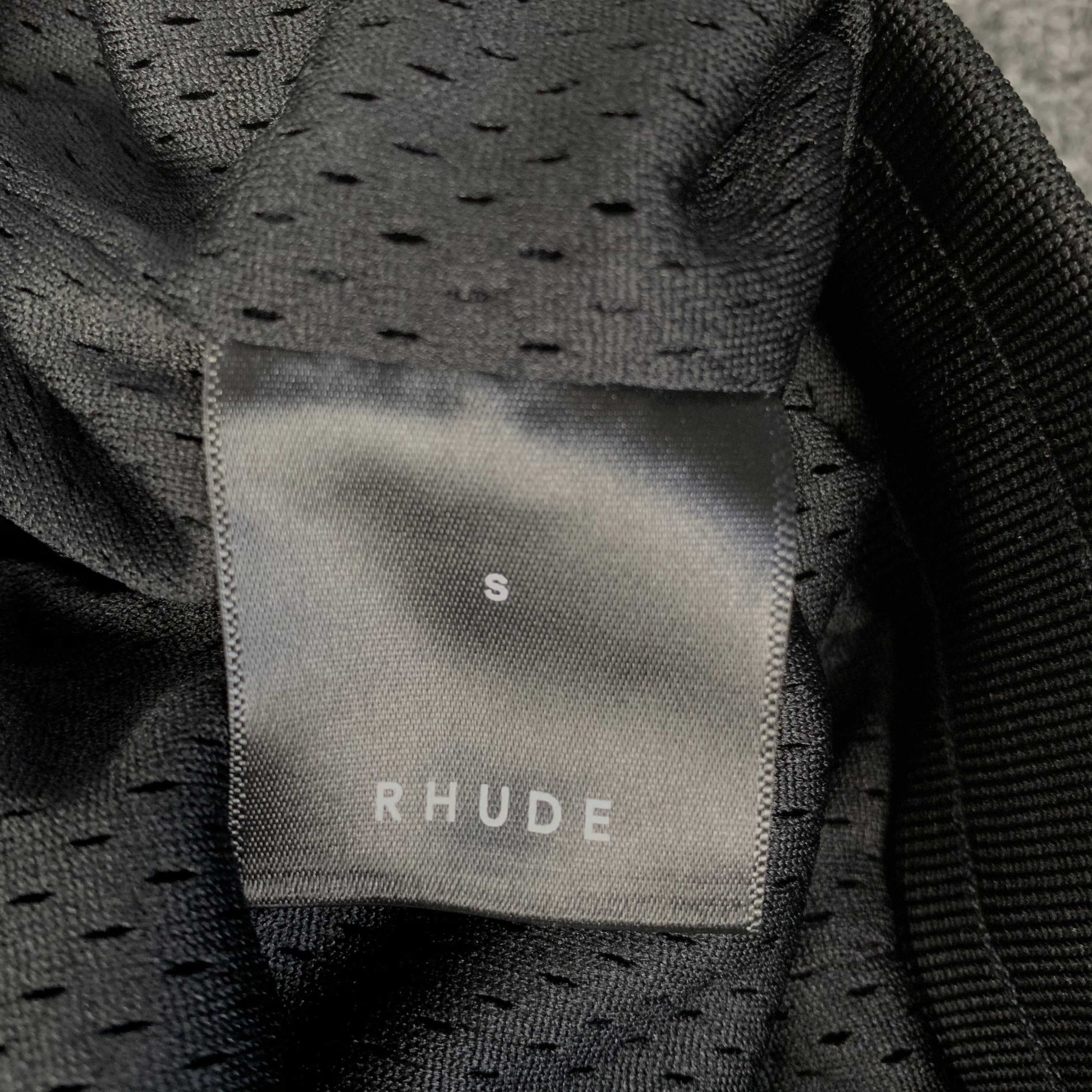 RHUDE COURT LOGO SHORTS NAVY - Sin Sity Reps