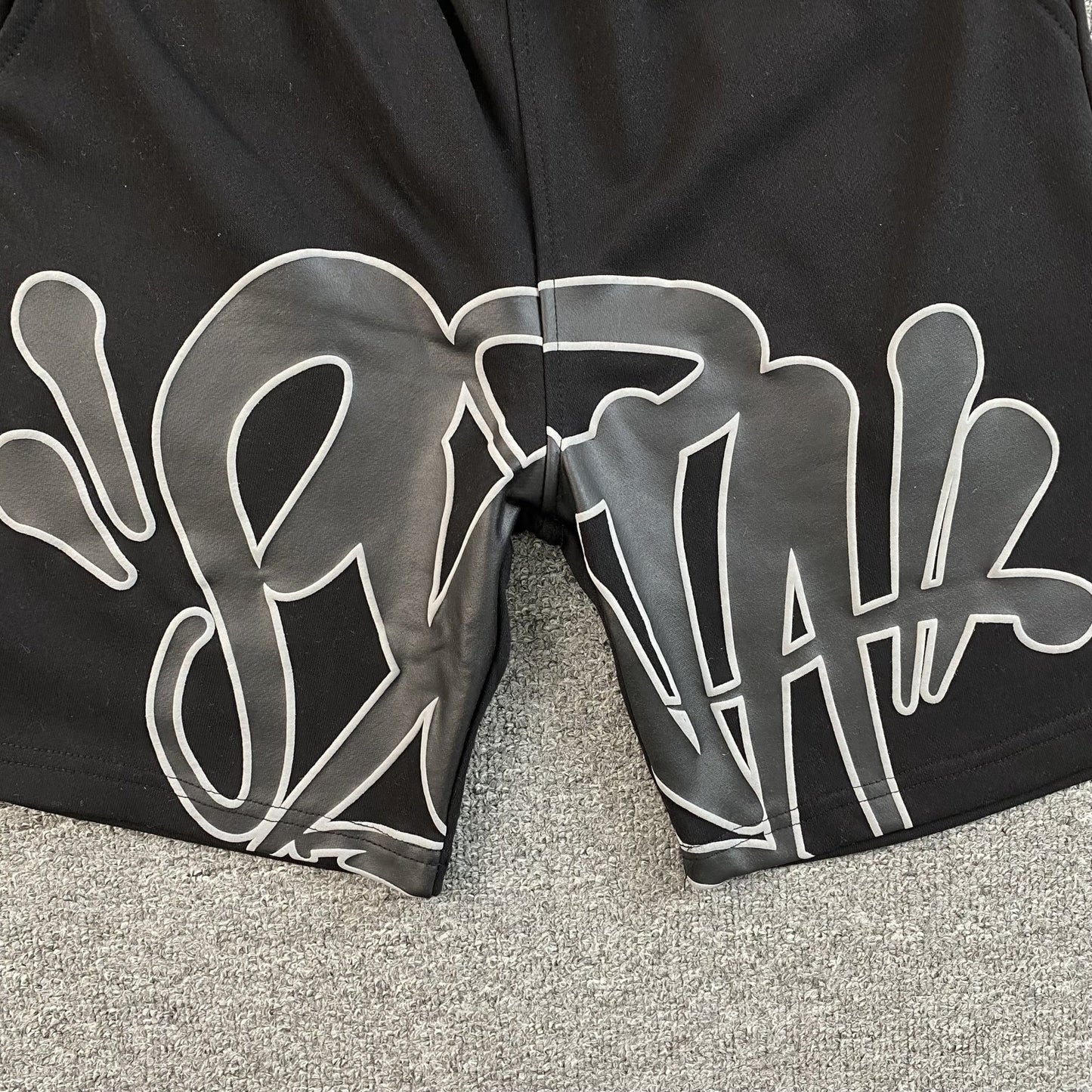 SYNA WORLD SHORTS BLACK - Sin Sity Reps