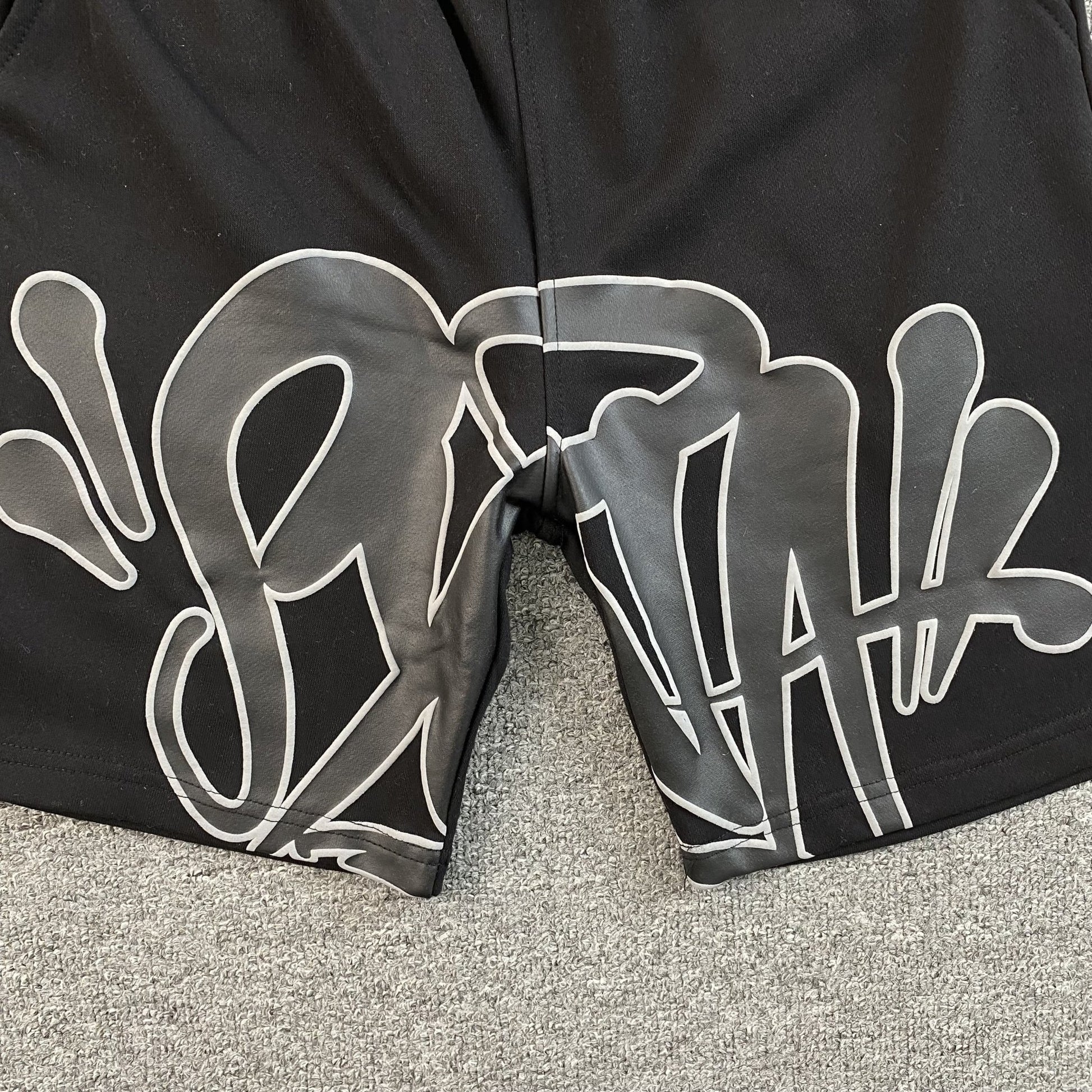 SYNA WORLD SHORTS BLACK - Sin Sity Reps