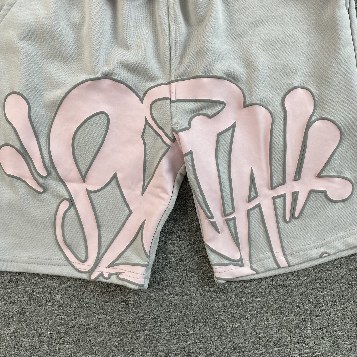 SYNA WORLD SHORTS GREY PINK - Sin Sity Reps