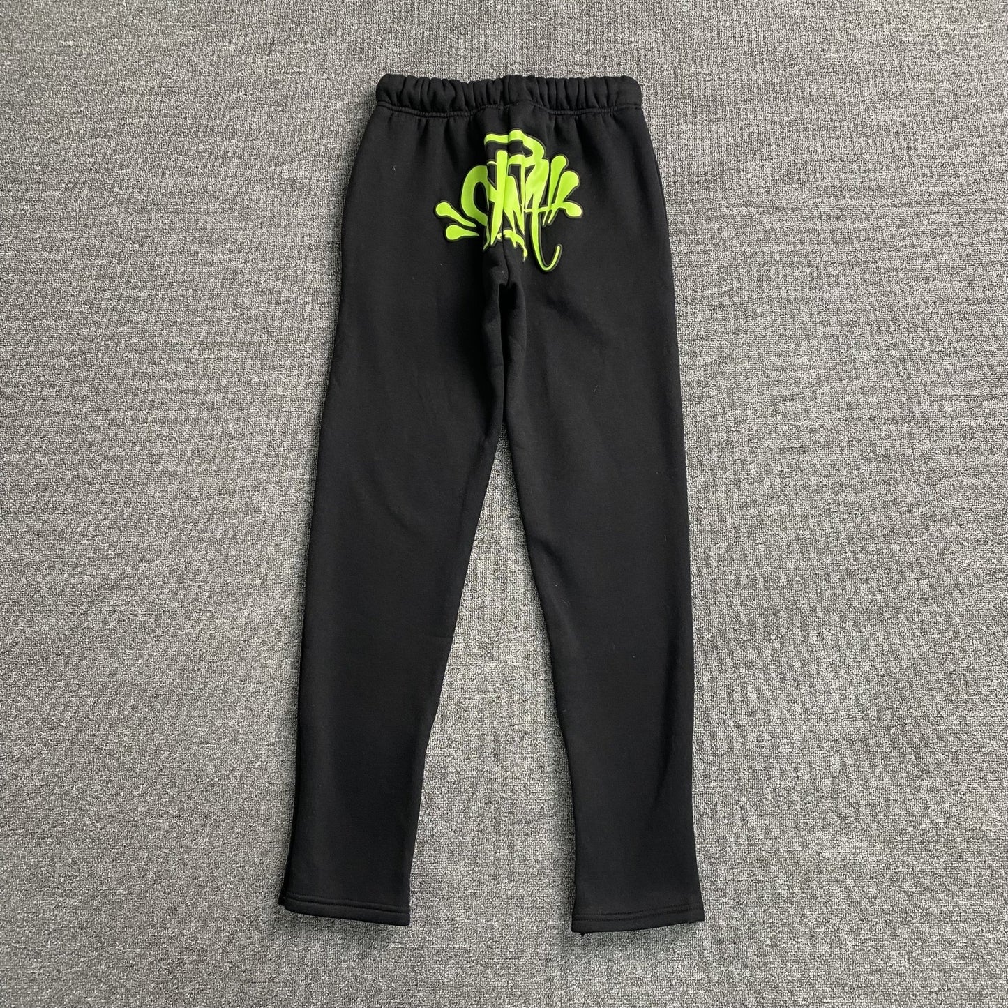 SYNA WORLD SYNA LOGO SWEATPANTS BLACK - Sin Sity Reps