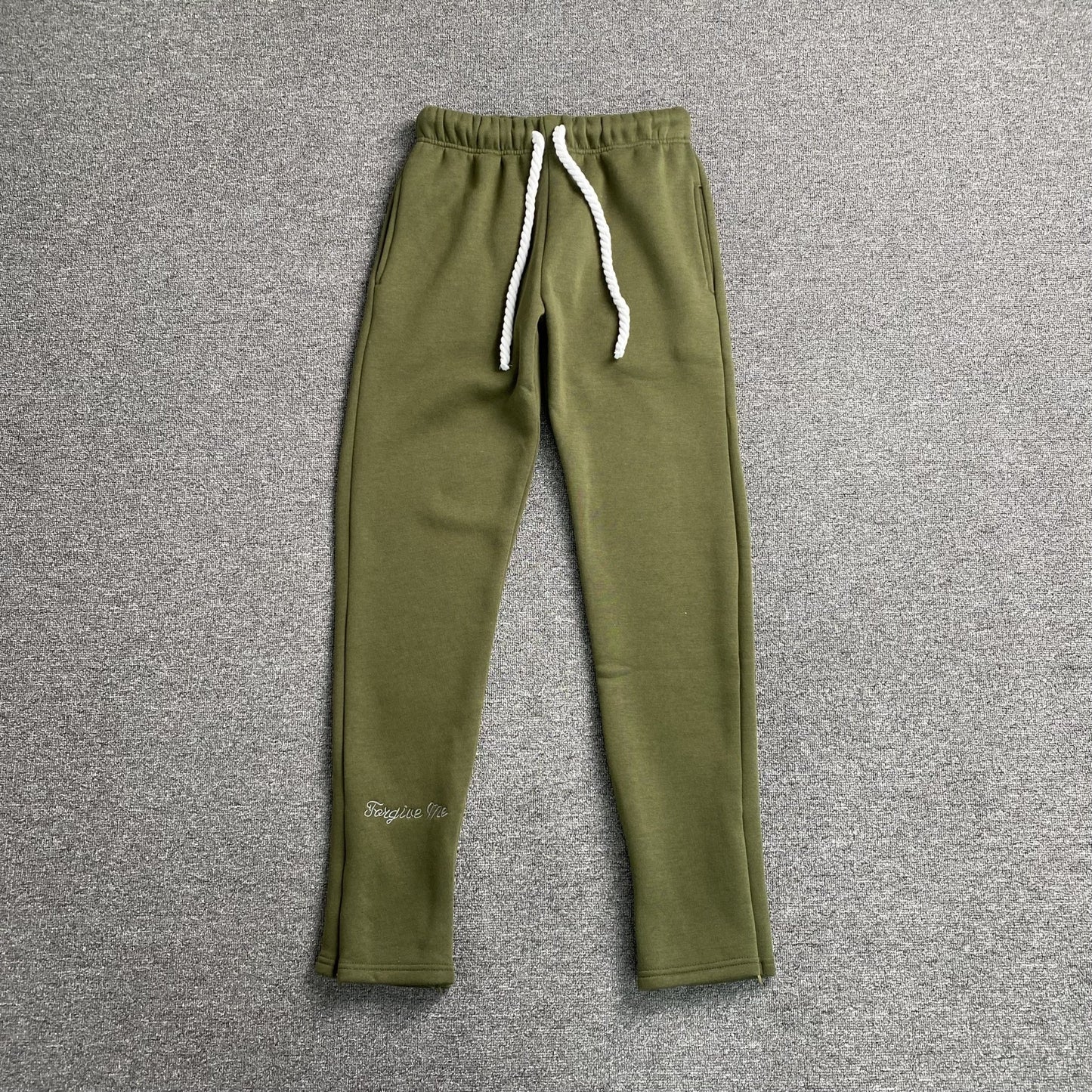 SYNA WORLD SYNA LOGO SWEATPANTS SAGE - Sin Sity Reps