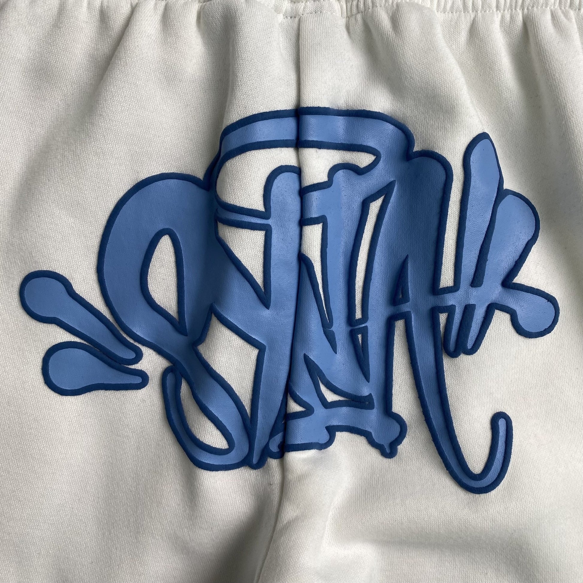 SYNA WORLD SYNA LOGO SWEATPANTS WHITE - Sin Sity Reps