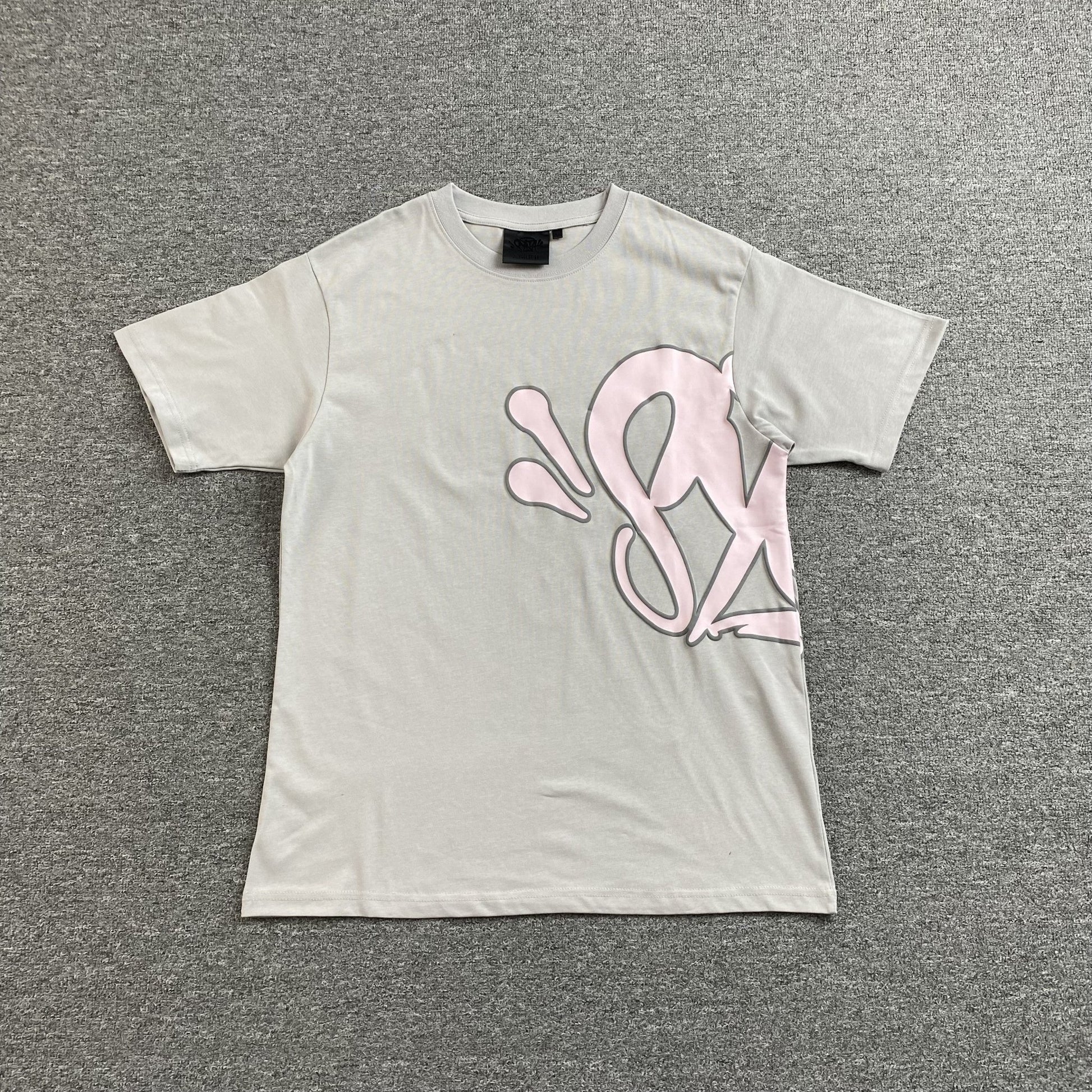 SYNA WORLD T - SHIRT GREY PINK - Sin Sity Reps