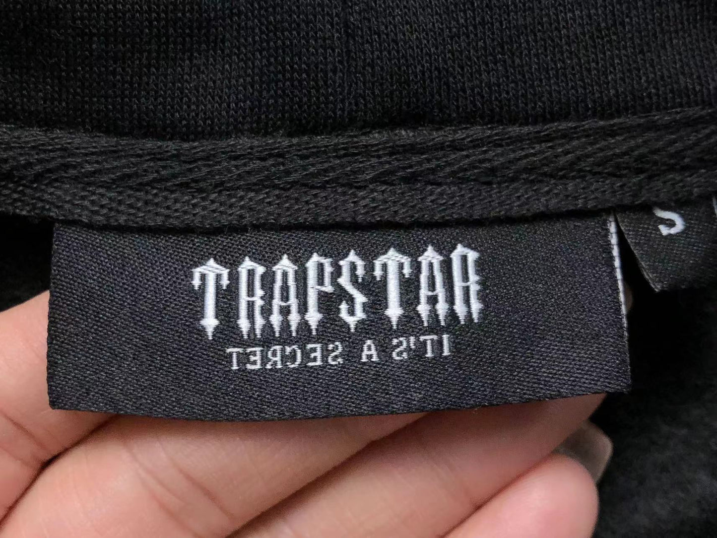 TRAPSTAR CHENILLE DECODED HOODIE BLACK BLUE - Sin Sity Reps