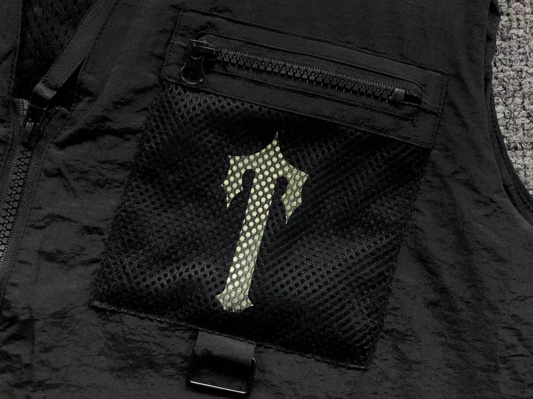 TRAPSTAR LONDON IRONGATE MESH POCKET VEST BLACK - Sin Sity Reps